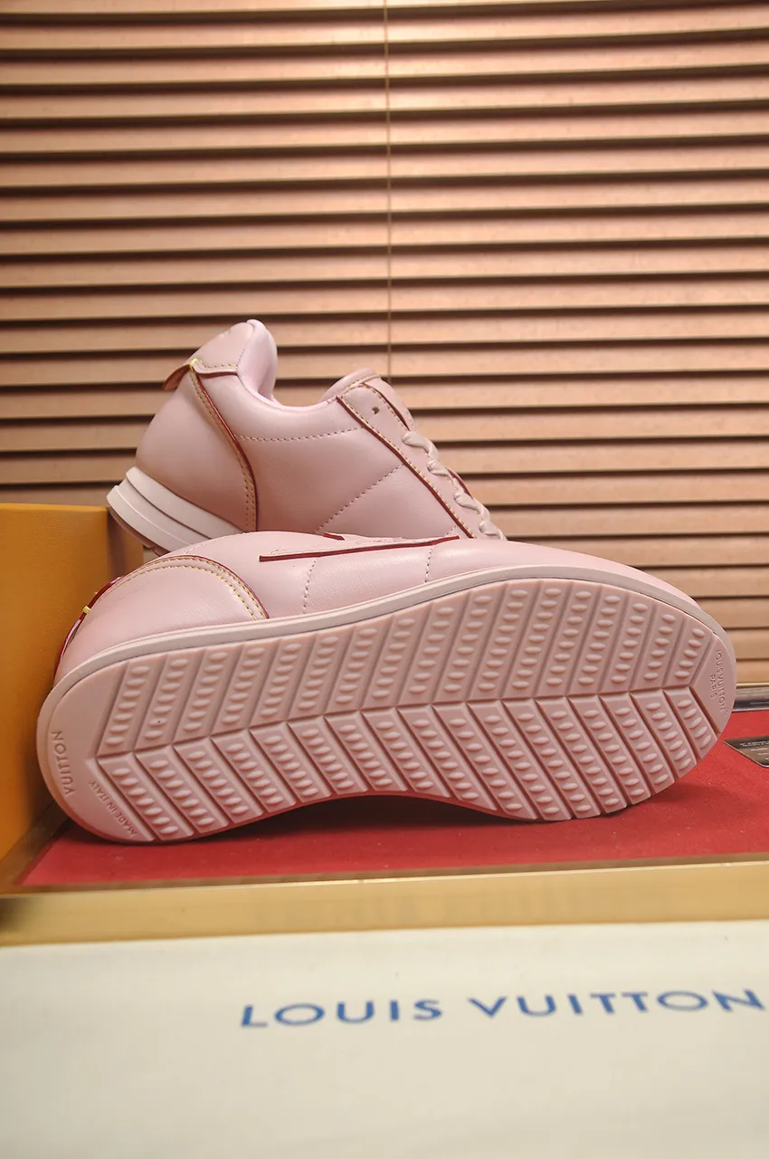 Men's men's shoes 💰700💶[LOUIS VUITTON] new original order 🍀LV Louis Vuitton * - top version of LV classic trendy shoes! Made of imported original fabrics, mesh lining, and original wear-resistant rubber foam outsole! High quality products! Size (female 35-40)